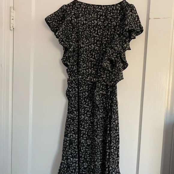 Nwt  Max Studio Printed Flutter Sleeve Tie Waist - Picture 13 of 16